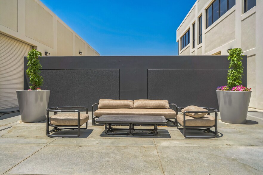 More Photos Of 110 Baytech Dr, San Jose Research And Development For Sale