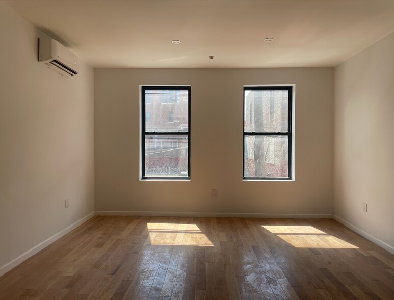 More Photos Of 789 E 144th St, Bronx Industrial For Lease