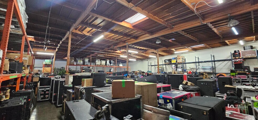 More Photos Of 20925 S Bonita St, Carson Warehouse For Lease