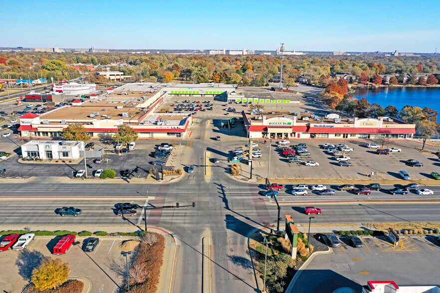 More Photos Of 2020 N Amidon & 1701 W 21st St, Wichita General Retail For Lease