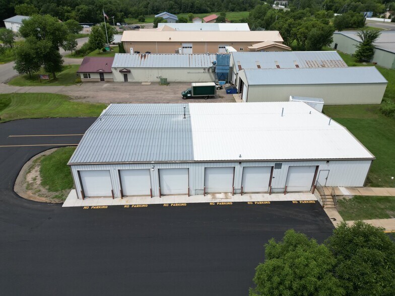 More Photos Of 3325 Southway Dr, Saint Cloud Warehouse For Lease