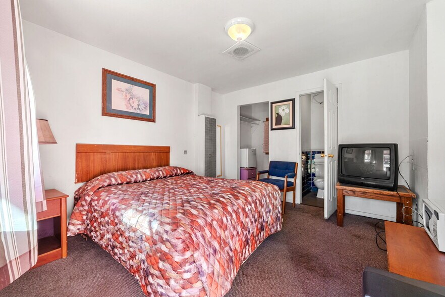 More Photos Of 6231 Federal Blvd, Denver Hotel For Sale