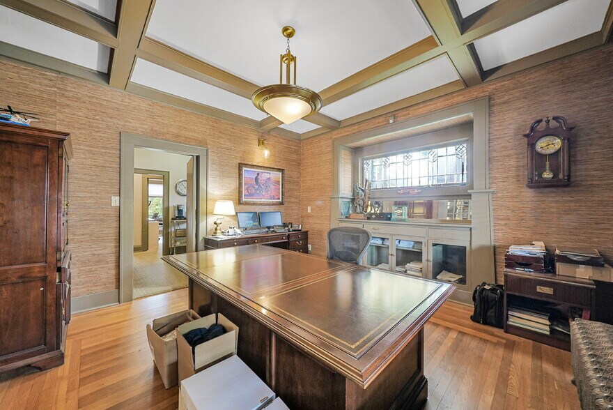 More Photos Of 530 S Union St, Traverse City Medical For Sale