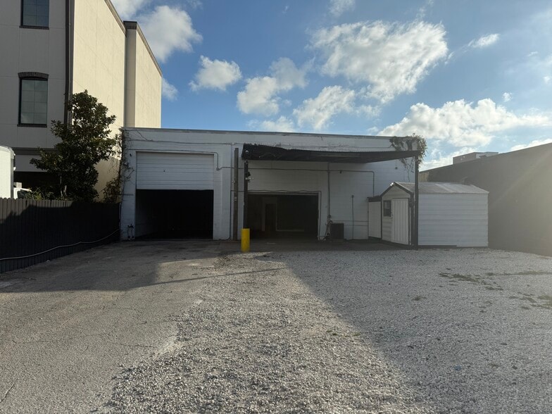 More Photos Of 1717 W Kennedy Blvd, Tampa Warehouse For Sale