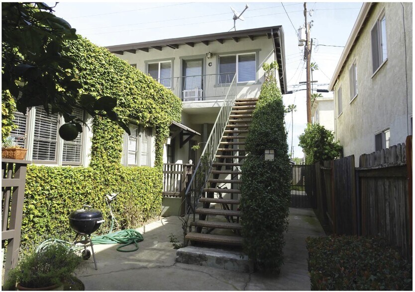 More Photos Of 1511 12th St, Santa Monica Multifamily For Sale