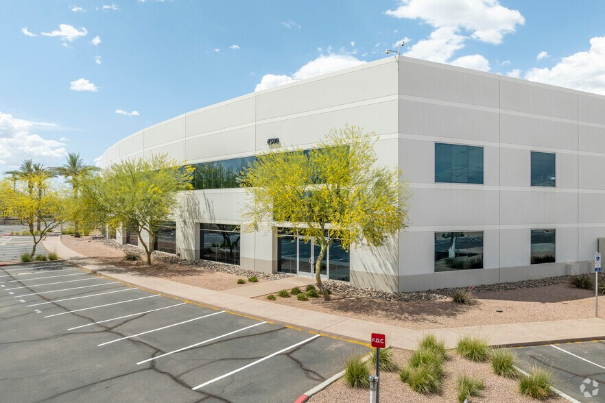 More Photos Of 4500 E Cotton Center Blvd, Phoenix Office For Sale