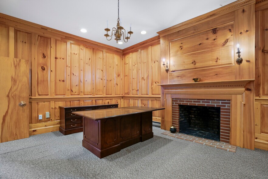 More Photos Of 45 Old Granite Rd, Ossipee Office For Sale