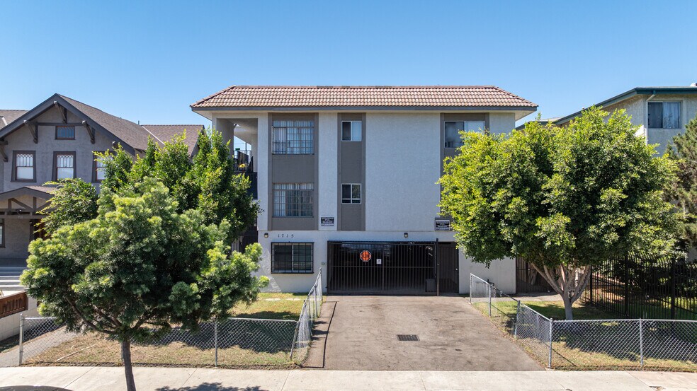 Primary Photo Of 1715 Westmoreland Blvd, Los Angeles Apartments For Sale