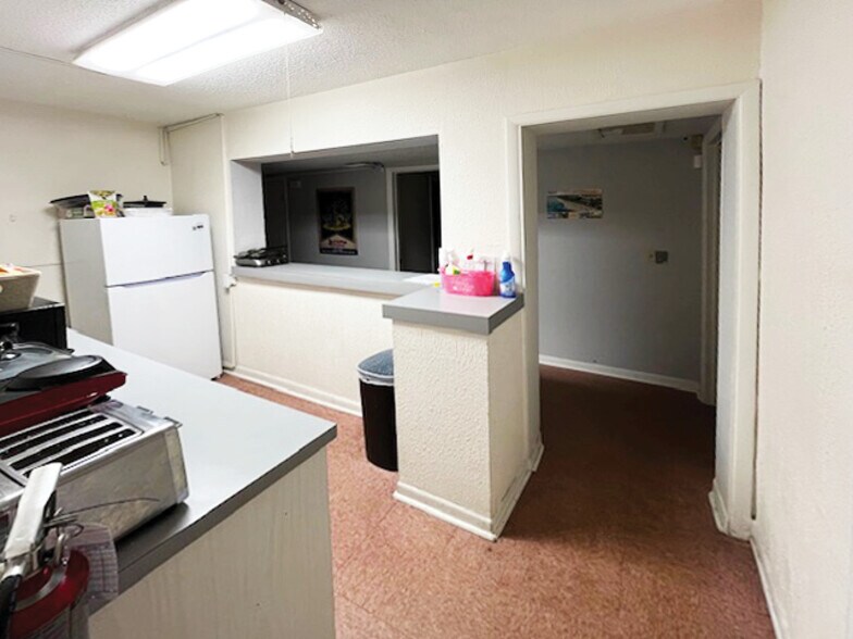More Photos Of 4515 Curry Ford Rd, Orlando Office For Sale