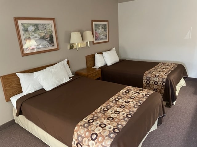 More Photos Of 2100 Fay St, Burlington Hotel For Sale