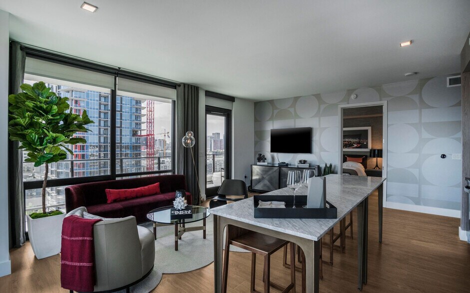 More Photos Of 1501 Island Ave, San Diego Apartments For Lease