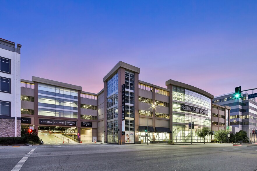 More Photos Of 11854 W Olympic Blvd, Los Angeles Freestanding For Lease