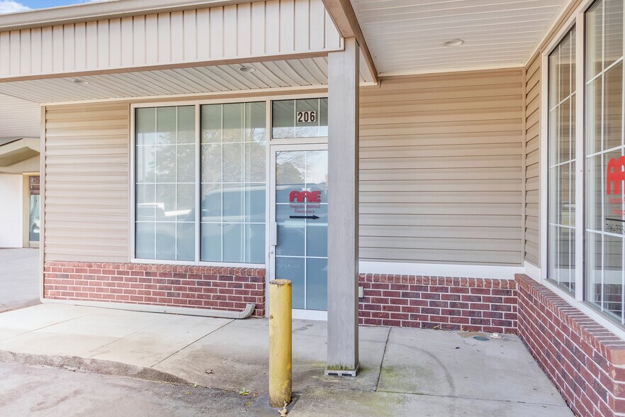 More Photos Of 202-212 Hudson Trce, Augusta Medical For Lease
