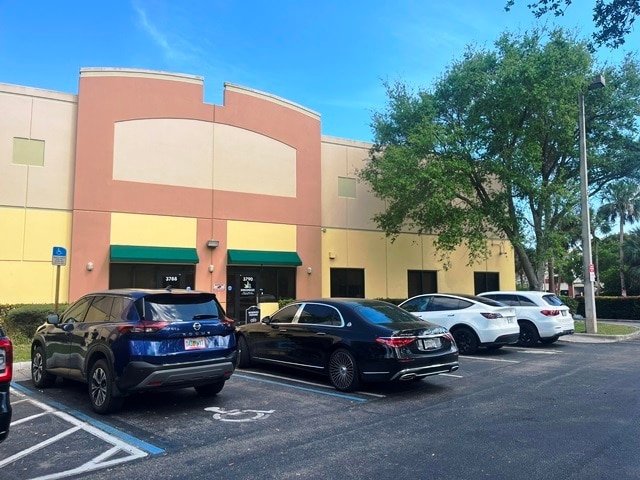 More Photos Of 3772 SW 30th Ave, Fort Lauderdale Industrial For Sale