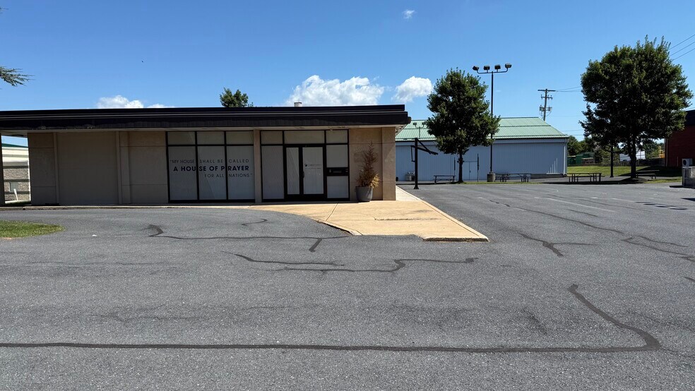 Primary Photo Of 1213 Old Slate Hill rd, Camp Hill Office For Lease