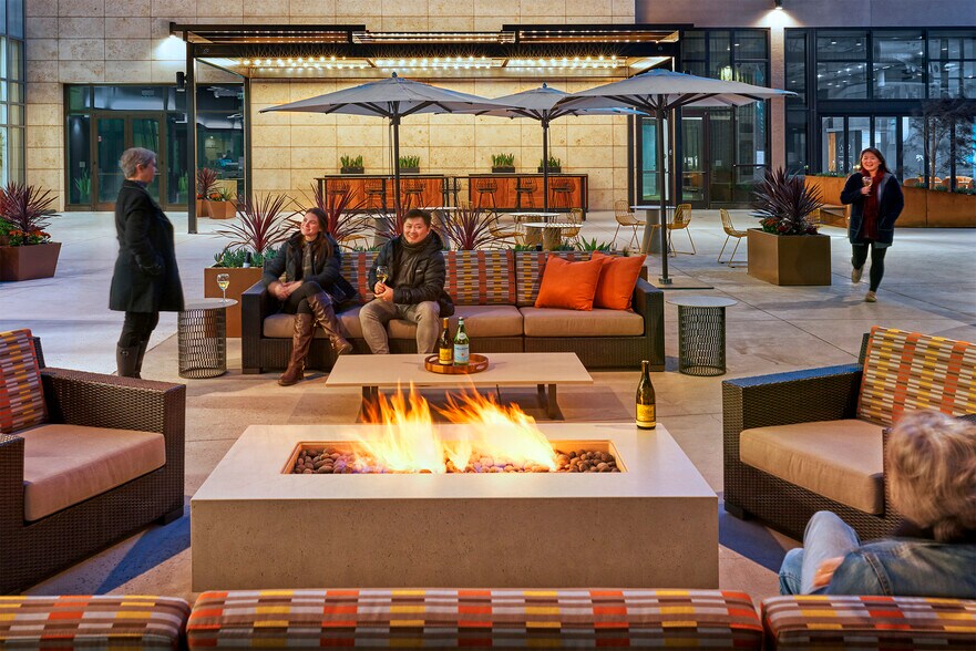 More Photos Of 444 Castro St, Mountain View Office For Lease