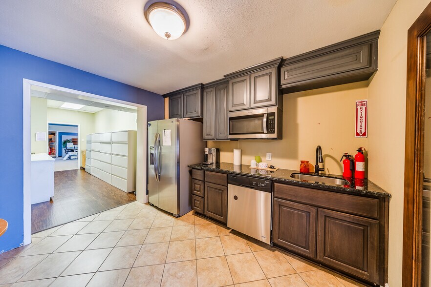 More Photos Of 27228 E Hardy Rd, Spring Warehouse For Sale