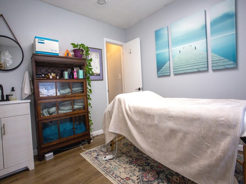 More Photos Of 5 Doctors Park, Asheville Medical For Lease