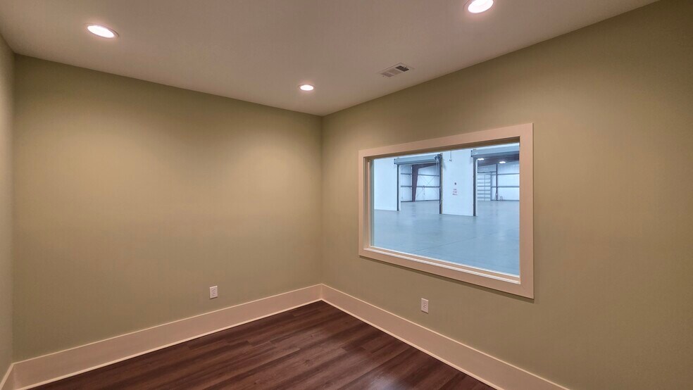 More Photos Of 3663 Southland Dr, Flowery Branch Warehouse For Sale