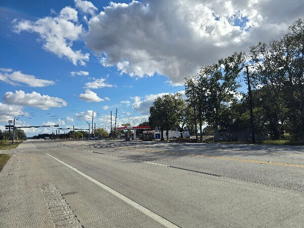More Photos Of 15518 Highway 36, Needville Service Station For Lease