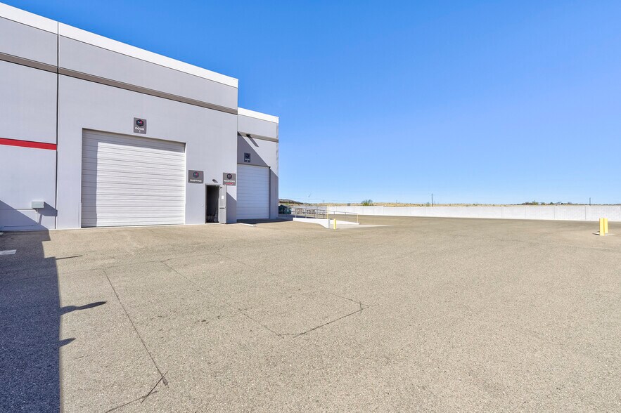 More Photos Of 2620 Deep Well Ranch Rd, Prescott Light Distribution For Lease