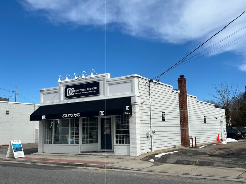 More Photos Of 499 Lake Ave, Saint James Freestanding For Sale