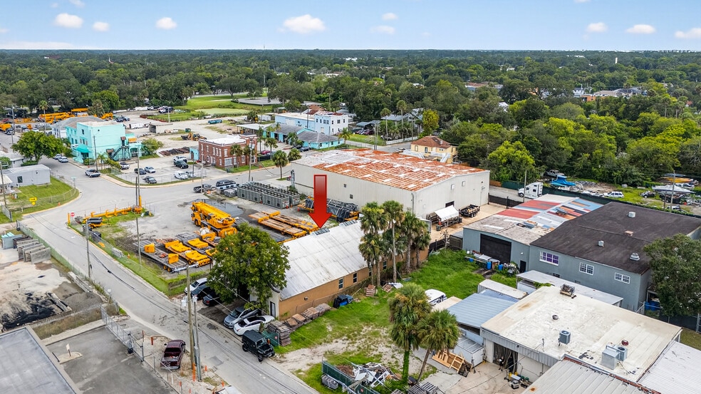 More Photos Of 142 S Charles St, Daytona Beach Warehouse For Sale