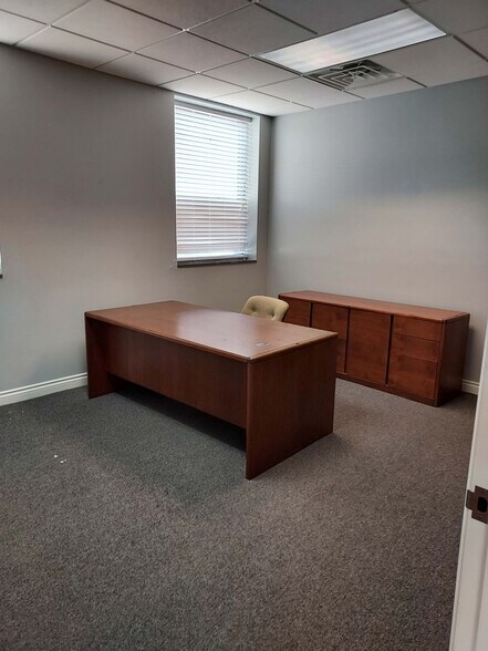 More Photos Of 200 E Russell Rd, Tecumseh Healthcare For Lease
