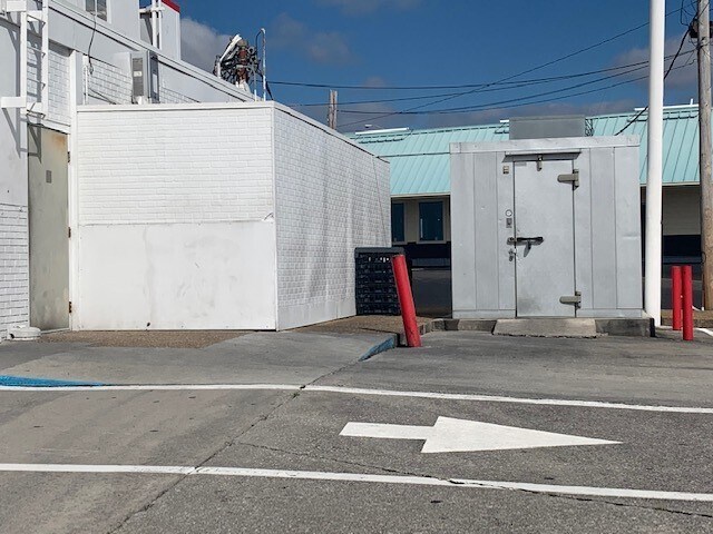 More Photos Of 2684 Alcoa Hwy, Alcoa Service Station For Lease