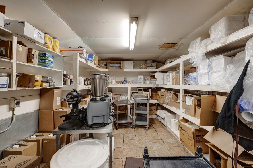 More Photos Of 8032 4th St NW, Albuquerque Restaurant For Sale