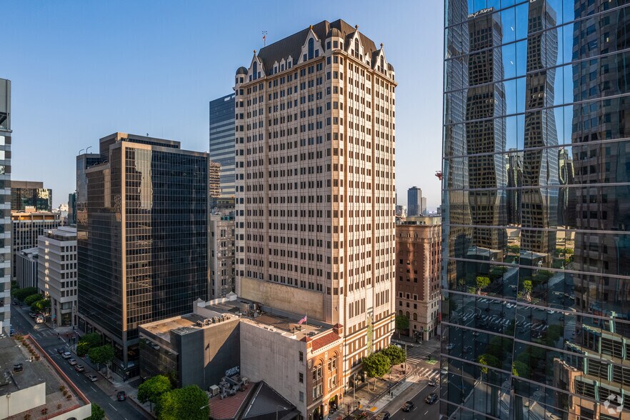 More Photos Of 660 S Figueroa St, Los Angeles Office For Lease