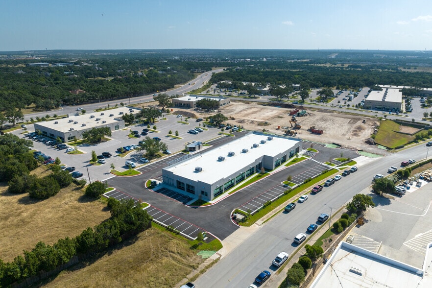 More Photos Of 1320 Arrow Point Dr, Cedar Park Unknown For Lease