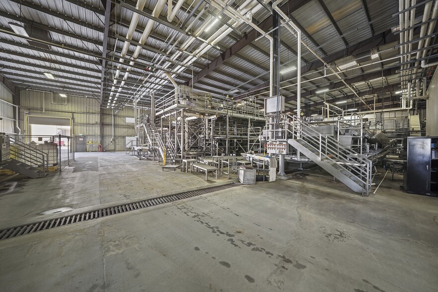 More Photos Of 830 Sycamore Rd, Arvin Refrigeration Cold Storage For Sale