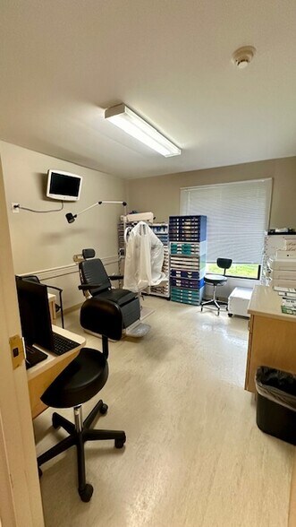 More Photos Of 412 Ewan Rd, Mullica Hill Medical For Lease