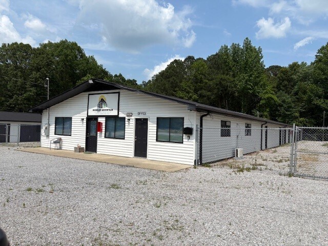 Primary Photo Of 9582 US Highway 231, Arab Office For Lease