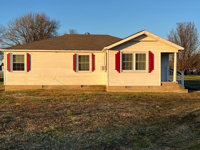 More Photos Of 3103 Wood Haven St, Paragould Office For Sale