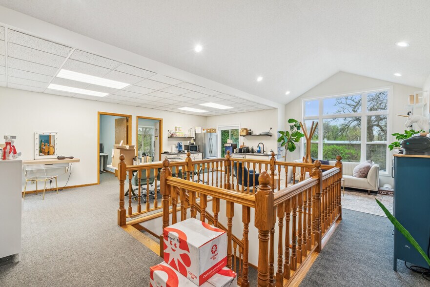 More Photos Of 2434 Commerce Blvd, Mound Office For Sale