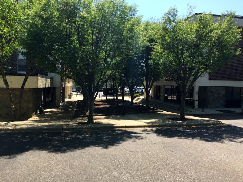 More Photos Of 1110 Navaho Dr, Raleigh Office For Lease