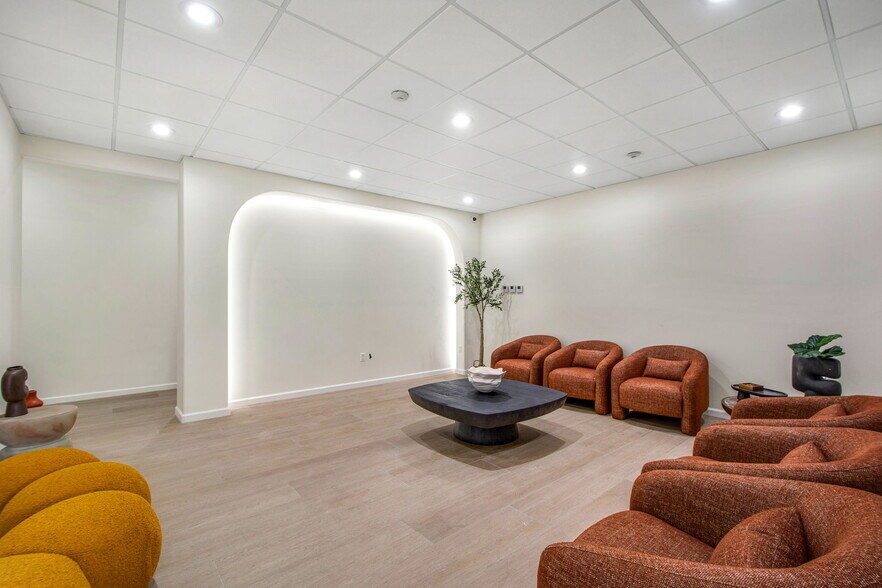 More Photos Of 14101 Yorba St, Tustin Office For Sale