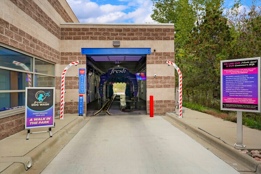 More Photos Of 5384 S Parker Rd, Aurora Carwash For Sale