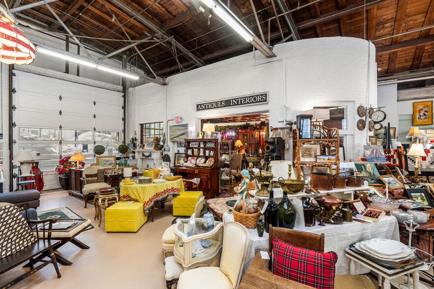 More Photos Of 47 S Main St, Ipswich Storefront Retail Residential For Sale