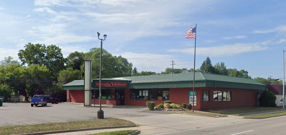 Primary Photo Of 317 N Mission St, Mount Pleasant Freestanding For Lease