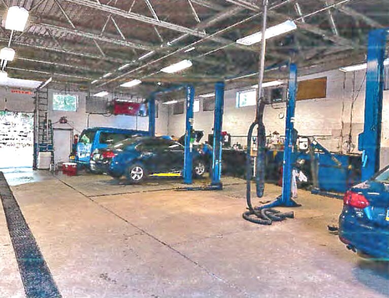 More Photos Of 3451 Leechburg Rd, New Kensington Auto Dealership For Sale
