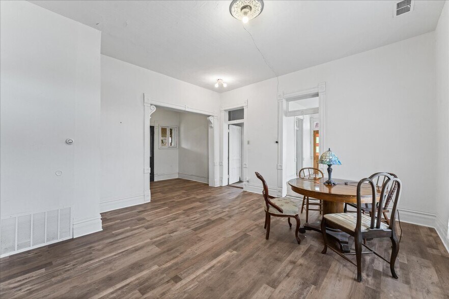 More Photos Of 280 E 100 N, Payson Freestanding For Sale