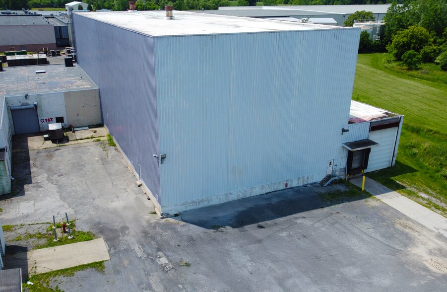 More Photos Of 294 Gambee Rd, Geneva Unknown For Lease