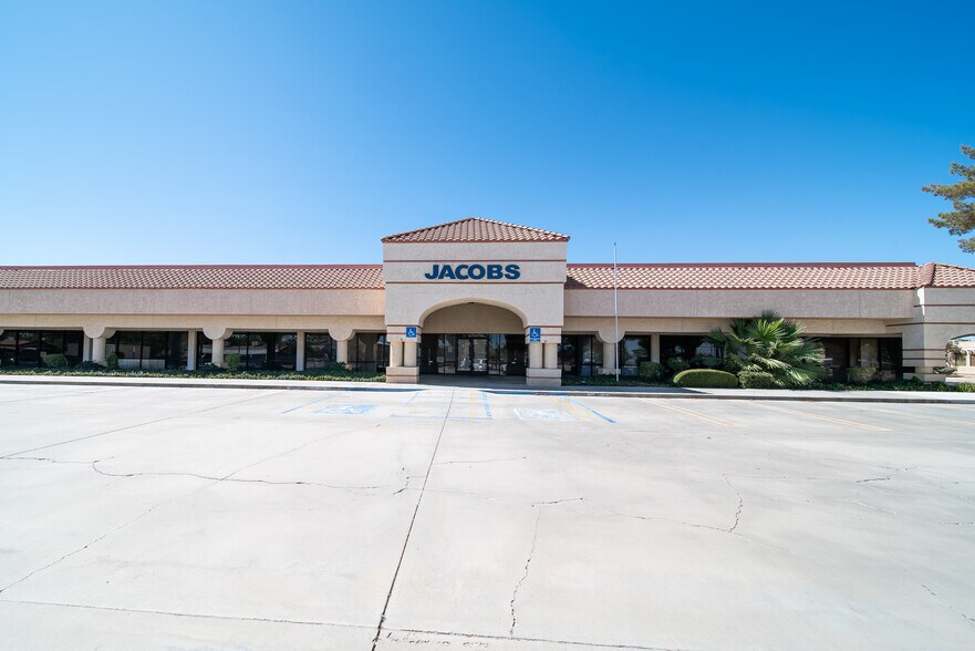 More Photos Of 1550 N Norma St, Ridgecrest Office For Lease