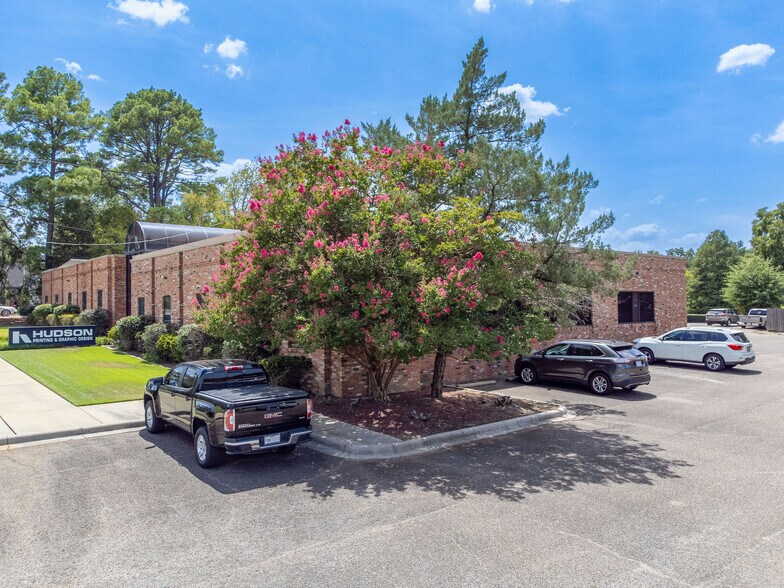 More Photos Of 611 S Mobberly Ave, Longview Flex For Sale