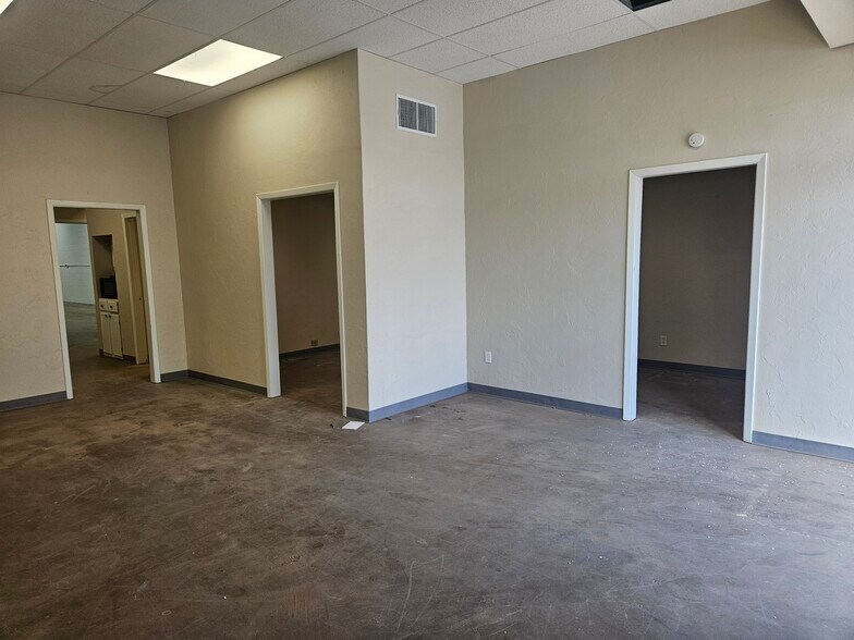 More Photos Of 705-729 N Virginia Ave, Oklahoma City Warehouse For Lease