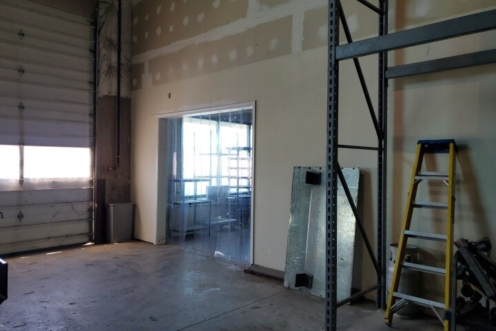 More Photos Of 11850 Livingston Rd, Manassas Warehouse For Lease