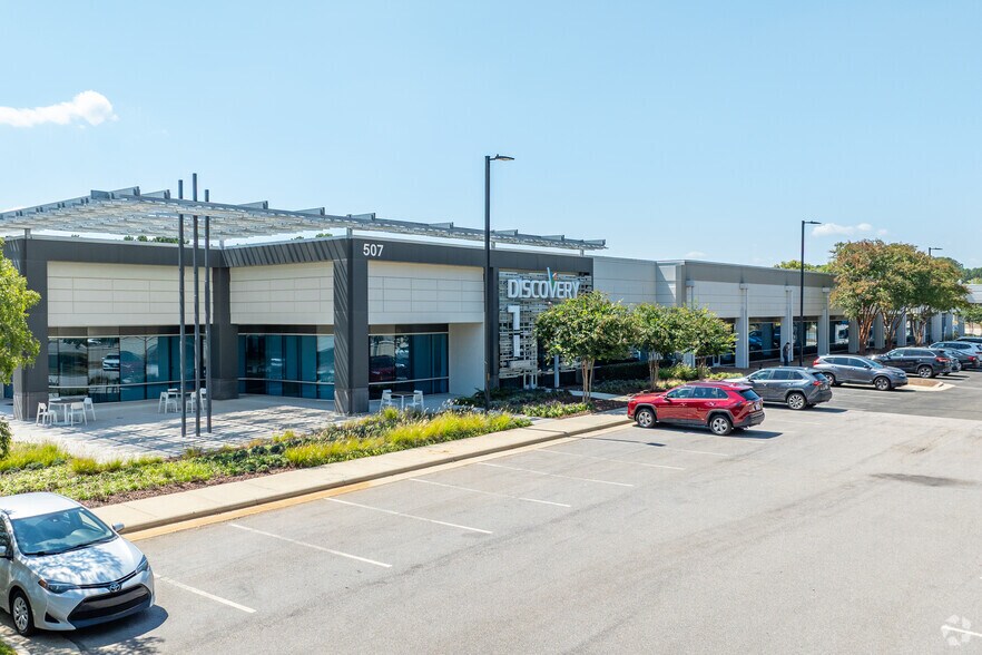 More Photos Of 5151 McCrimmon Pky, Morrisville Unknown For Lease